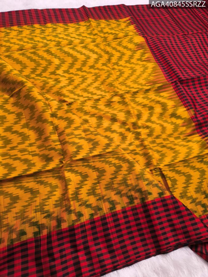 Elegant Yellow and Red Pure Silk Saree with Checked Pallu - Image 2