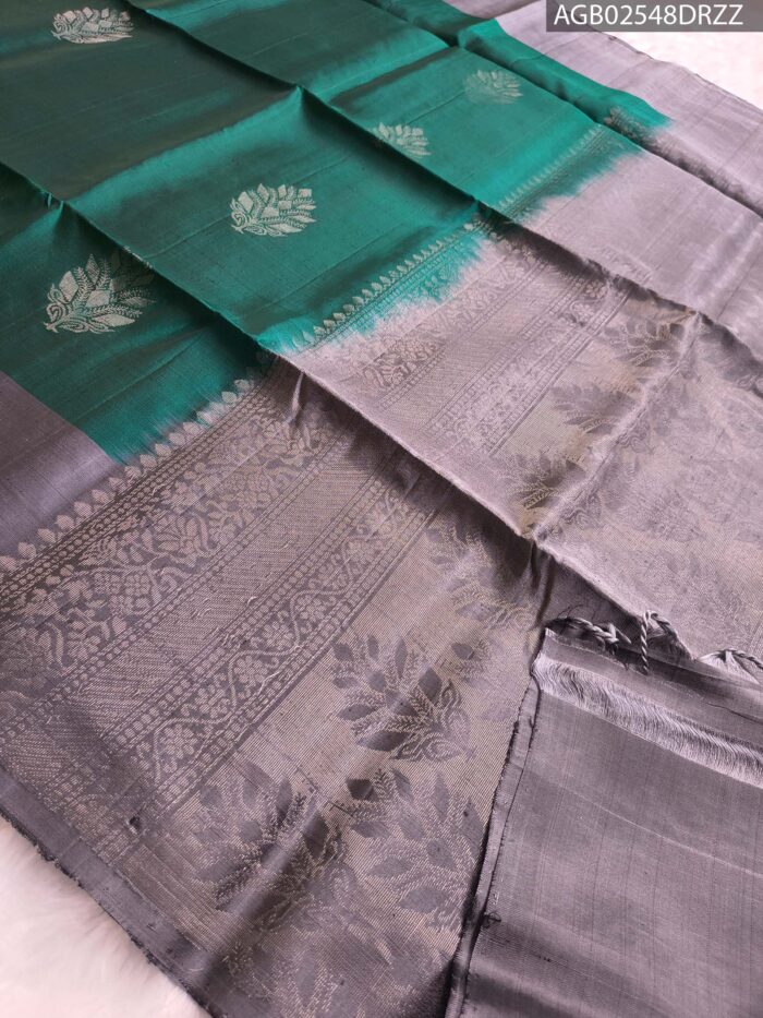 Elegant Green Silk Saree with Silver Border and Intricate Pallu - Image 3