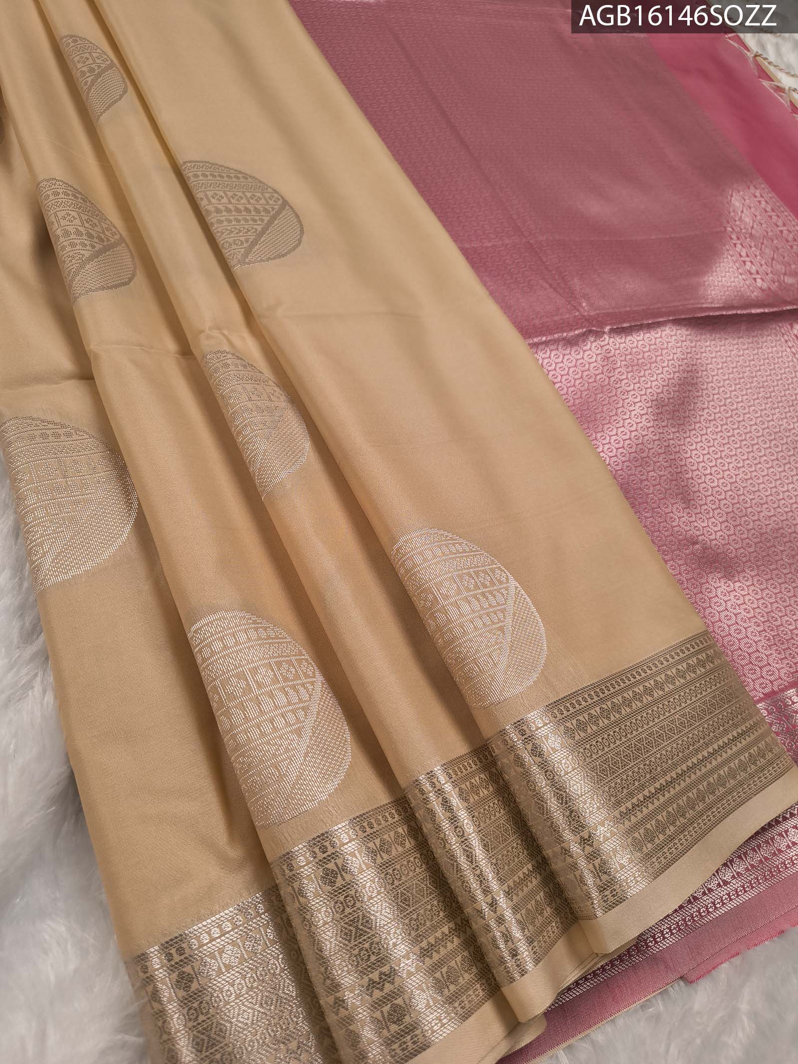 AGB16146_MAIN #SOZZ Elegant Beige Soft Silk Saree with Rich Pink Pallu and Intricate Border - Image 1