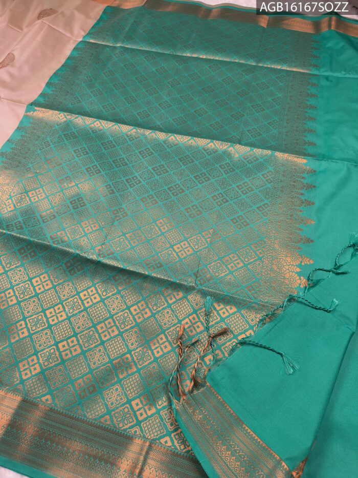 Elegant Beige Soft Silk Saree with Copper Border and Green Pallu - Image 3