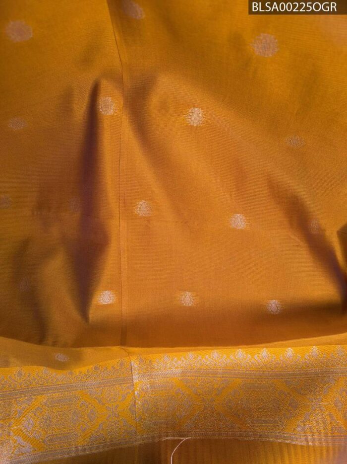 Teal and Gold Semi Soft Silk Saree with Floral Motifs and Contrast Pallu - Image 2